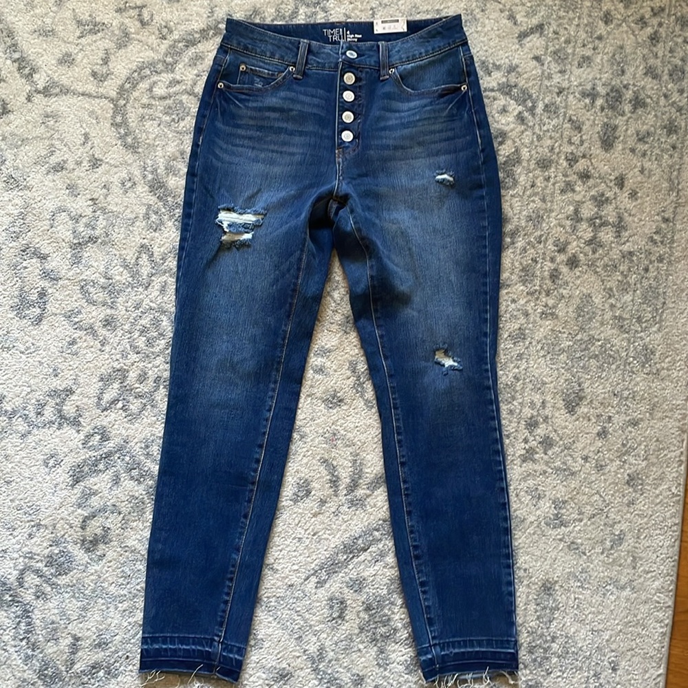 NWT Women’s Time & Tru High Rise Skinny Jeans